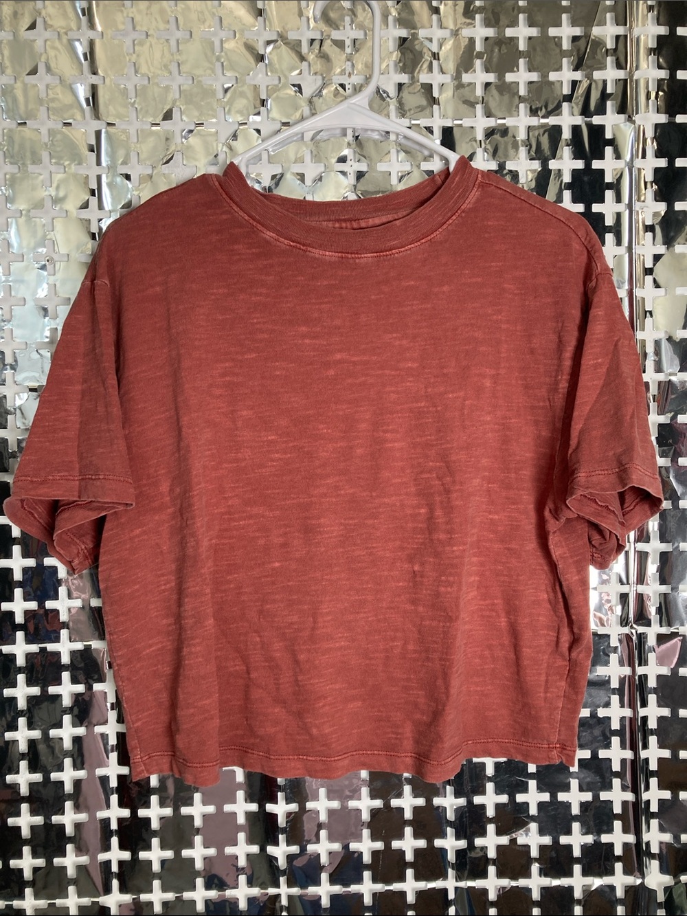Universal Thread Rust Red Cropped Tee